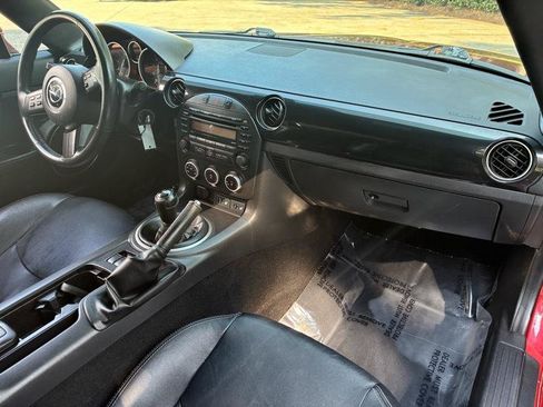 Used 2013 MAZDA MX-5 Miata Grand Touring RWD image 26