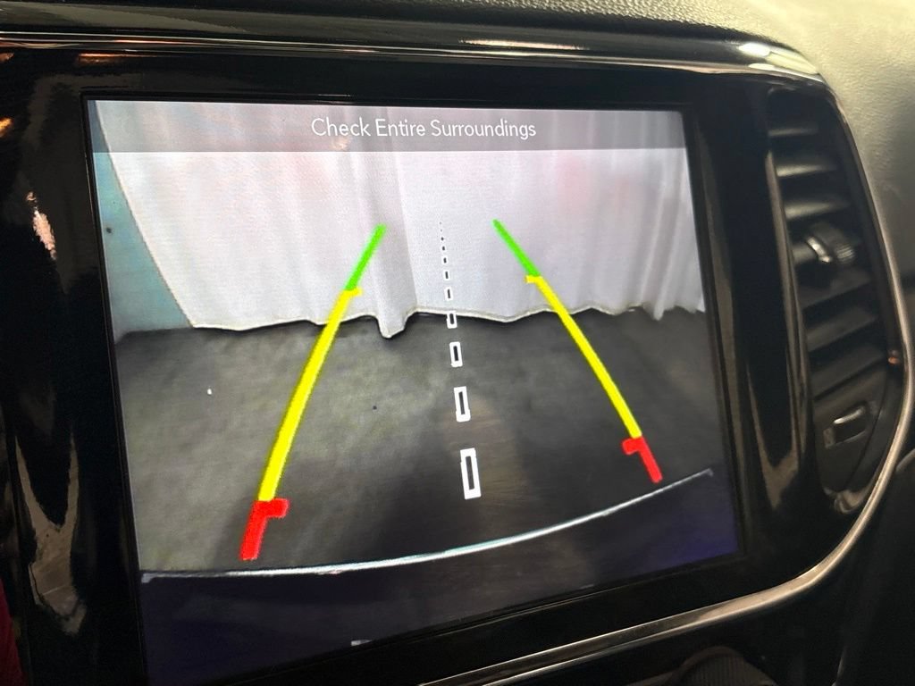Used 2019 Jeep Grand Cherokee Limited AWD/4WD image 21