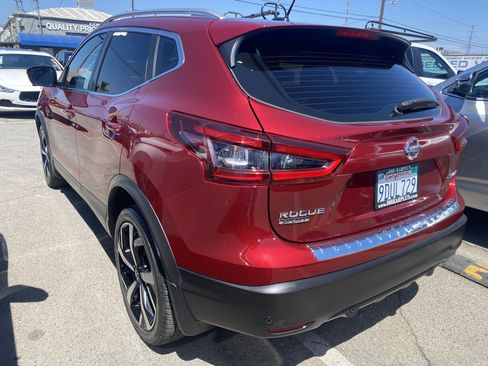 Used 2022 Nissan Rogue Sport SL AWD/4WD image 9