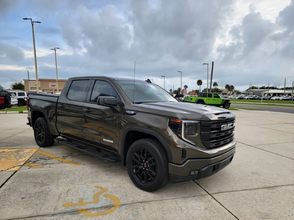 Used 2023 GMC Sierra 1500 Elevation w/ LPO, Elevation Black Package RWD image 7