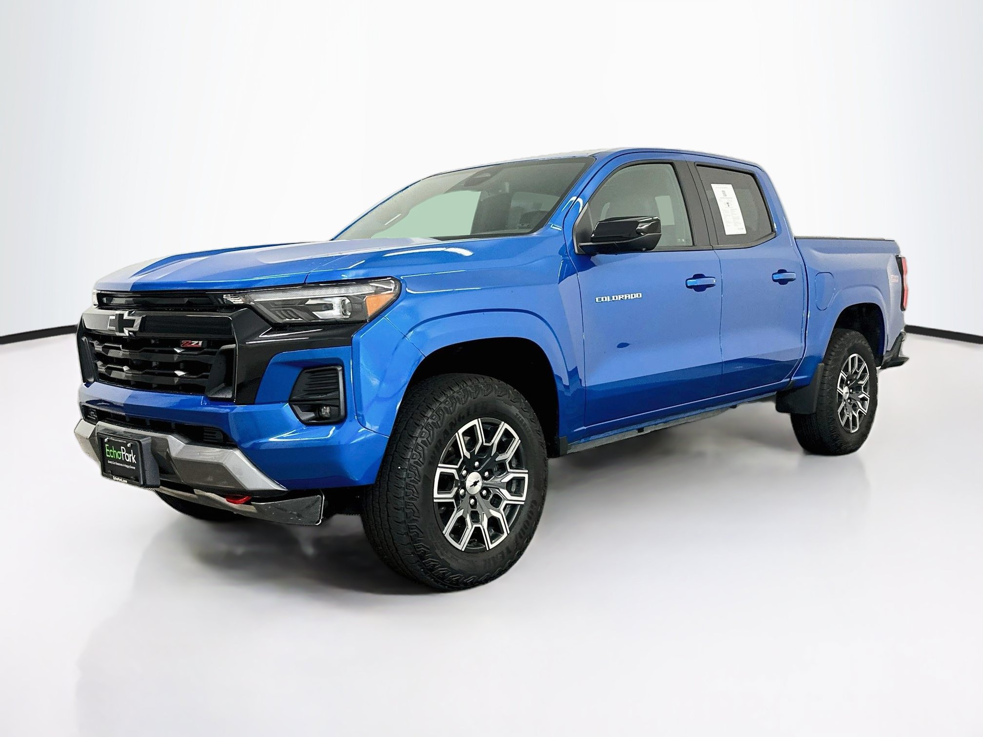 Used 2024 Chevrolet Colorado Z71 w/ Z71 Convenience Package 2 AWD/4WD image 3