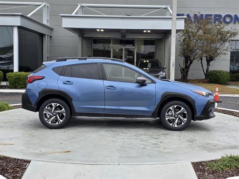 Used 2024 Subaru Crosstrek 2.0i Premium image 36