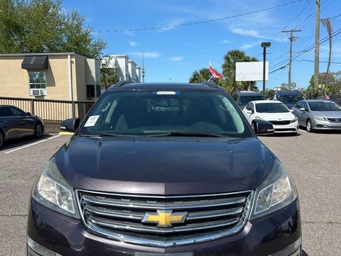 Used 2015 Chevrolet Traverse LT w/ Style and Technology Package image 4