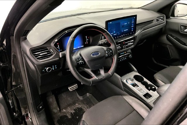 Used 2024 Ford Escape ST-Line w/ Tech Pack #1 AWD/4WD image 16
