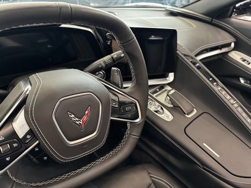 Used 2025 Chevrolet Corvette Stingray image 10