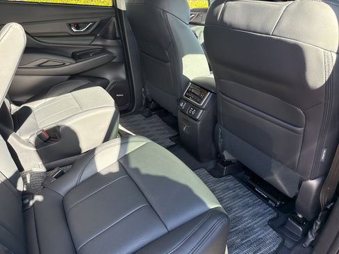 New 2025 Subaru Ascent Bronze Edition w/ Popular Package #2 image 28