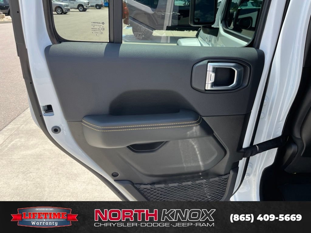 New 2027 Jeep Wrangler Unlimited Sahara AWD/4WD image 17
