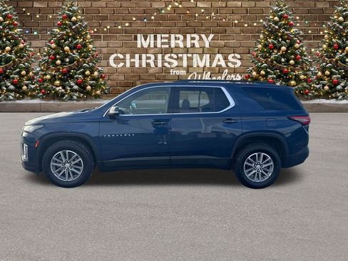 Used 2022 Chevrolet Traverse LT image 2