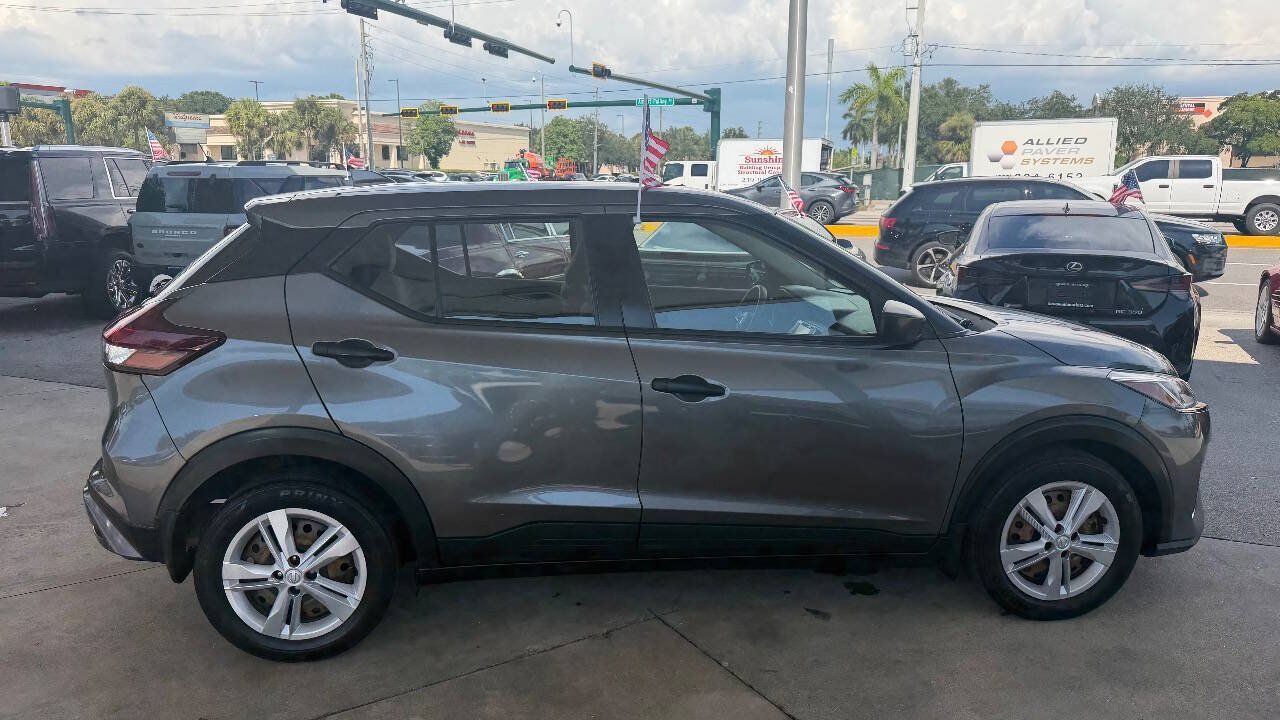 Used 2021 Nissan Kicks S FWD image 4
