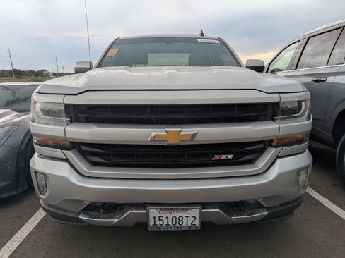 Used 2018 Chevrolet Silverado 1500 LT w/ All Star Edition AWD/4WD image 2