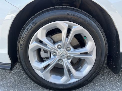 Used 2025 Honda Accord LX image 9