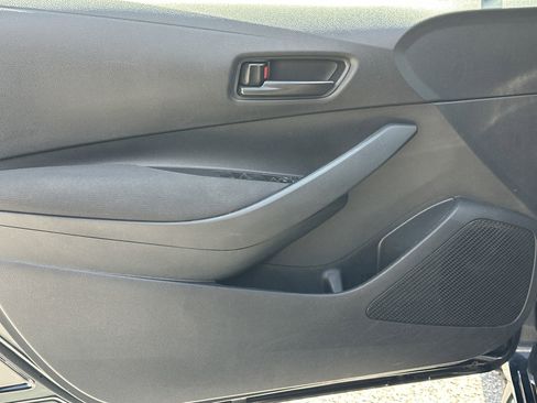 Used 2022 Toyota Corolla LE image 10