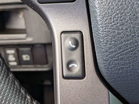 Used 2018 Toyota Tacoma TRD Off-Road AWD/4WD image 25