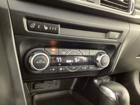 Used 2018 MAZDA MAZDA3 Grand Touring w/ Premium Equipment Package FWD image 25