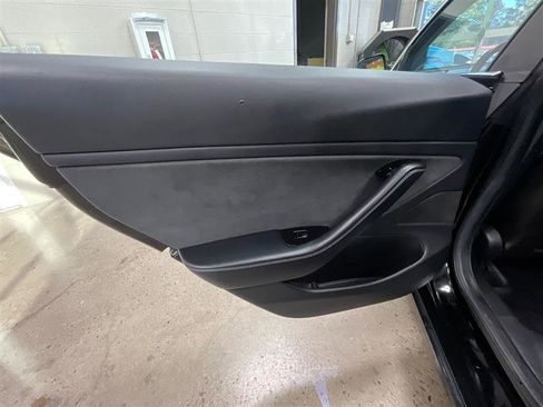 Used 2018 Tesla Model 3 Long Range image 12