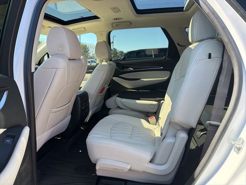 Used 2024 Buick Enclave Avenir w/ Avenir Technology Package image 4
