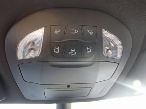 New 2026 Chrysler Pacifica Select image 26