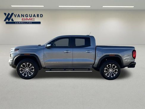 Used 2025 GMC Canyon Denali image 2
