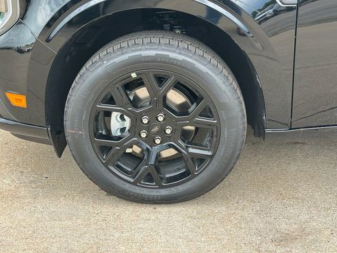 New 2026 Ford Maverick Lobo AWD/4WD image 3