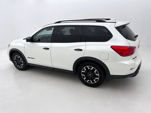 Used 2020 Nissan Pathfinder SL AWD/4WD image 10