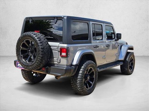 Used 2021 Jeep Wrangler Unlimited Sahara AWD/4WD image 5