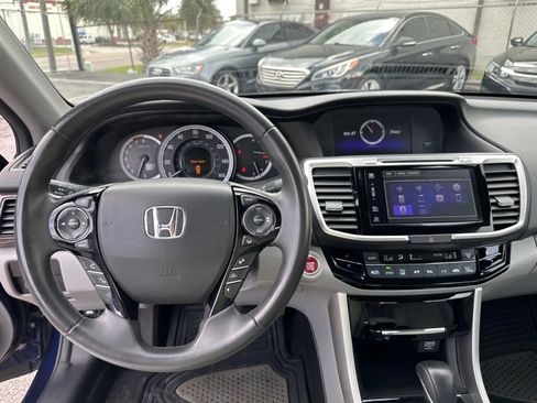 Used 2017 Honda Accord EX-L image 11