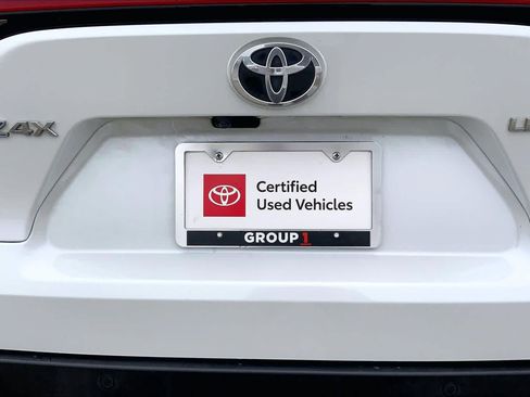 Used 2023 Toyota bZ4X AWD w/ Weather Package image 9