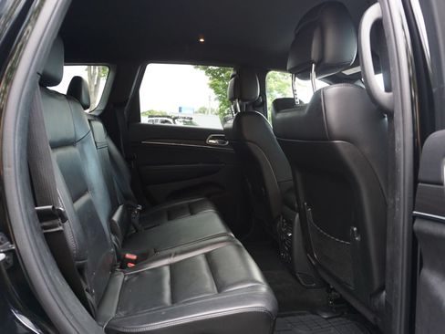 Used 2018 Jeep Grand Cherokee Limited AWD/4WD image 20