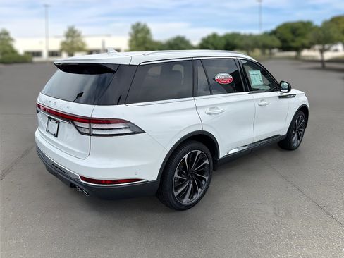 Certified 2020 Lincoln Aviator Reserve w/ Equipment Group 202A AWD/4WD image 7