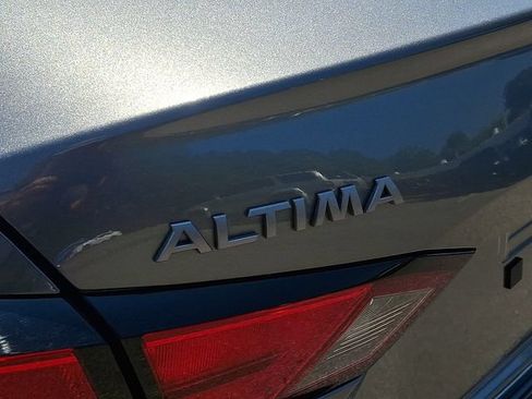 Used 2023 Nissan Altima 2.5 SV FWD image 32