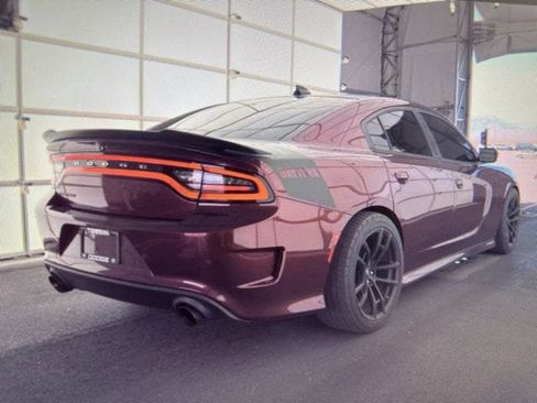 Used 2018 Dodge Charger R/T image 6