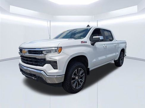 Used 2024 Chevrolet Silverado 1500 LT AWD/4WD image 8