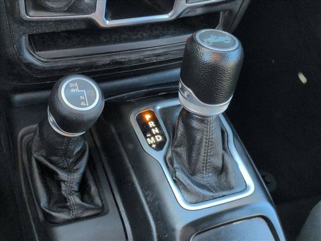 Used 2020 Jeep Wrangler Unlimited Sport AWD/4WD image 12