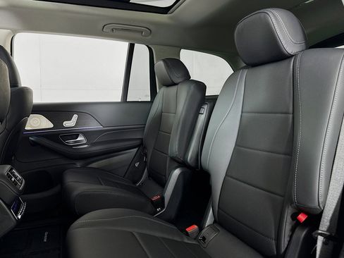 New 2026 Mercedes-Benz GLS 450 4MATIC image 7