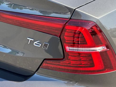 Used 2019 Volvo S60 T6 Momentum w/ Premium Package AWD/4WD image 31