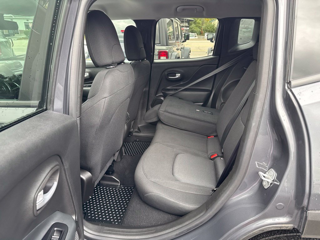 Certified 2023 Jeep Renegade Latitude AWD/4WD image 21