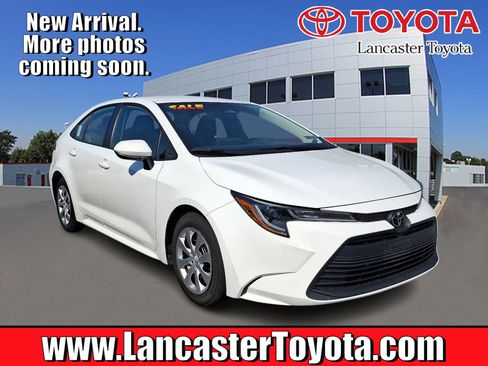 Used 2023 Toyota Corolla LE image 1