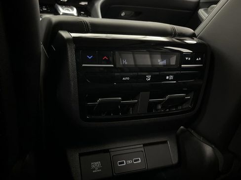 Used 2023 Acura MDX SH-AWD w/ Technology Package image 36