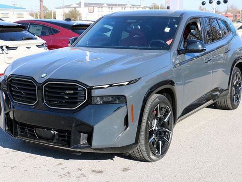 Used 2023 BMW XM image 2