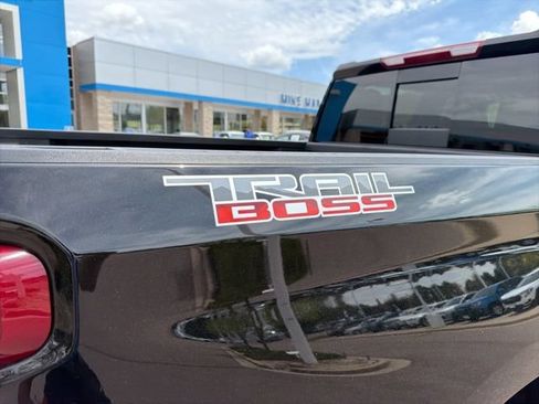 Used 2026 Chevrolet Silverado 1500 LT Trail Boss w/ LT Trail Boss Premium Package AWD/4WD image 7