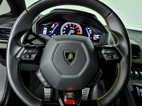 Used 2021 Lamborghini Huracan EVO RWD image 22