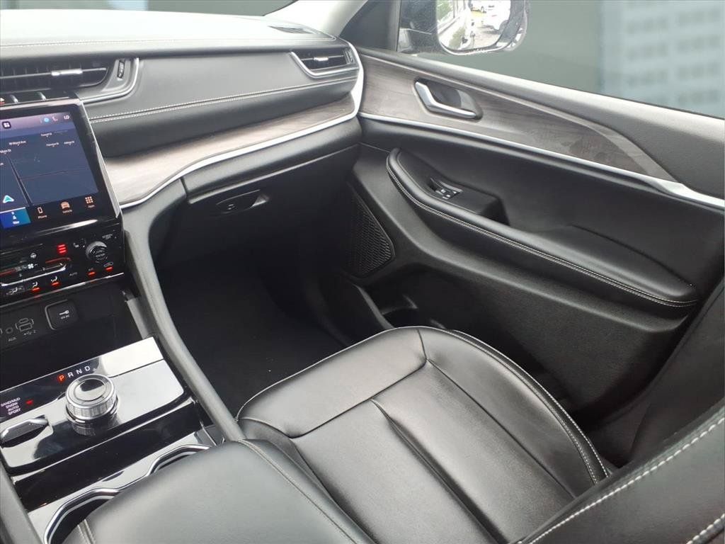 Used 2023 Jeep Grand Cherokee Limited AWD/4WD image 23
