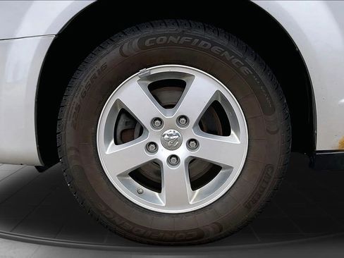 Used 2010 Dodge Grand Caravan SE FWD image 32