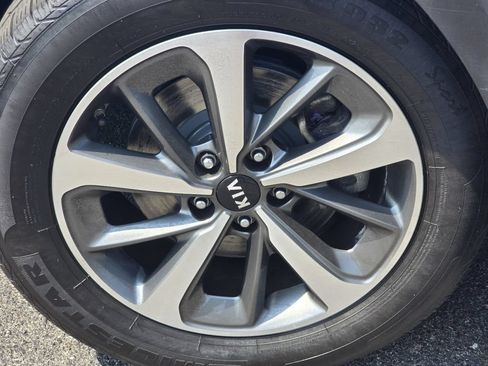 Used 2019 Kia Sorento EX w/ EX Touring Package AWD/4WD image 10