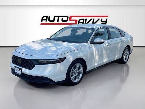 Used 2025 Honda Accord LX image 3