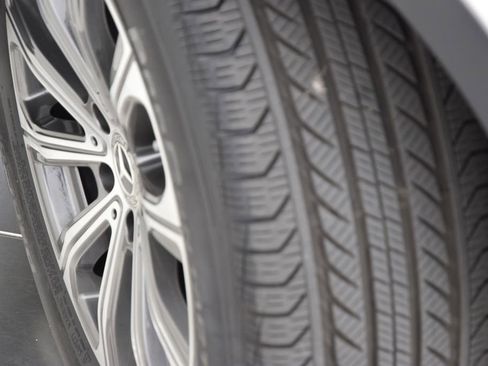 Certified 2023 Mercedes-Benz GLC 300 image 28