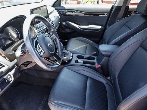 Used 2021 Kia Seltos SX w/ SX Sunroof Package AWD/4WD image 23