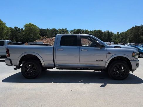 Used 2022 RAM 2500 Laramie AWD/4WD image 3