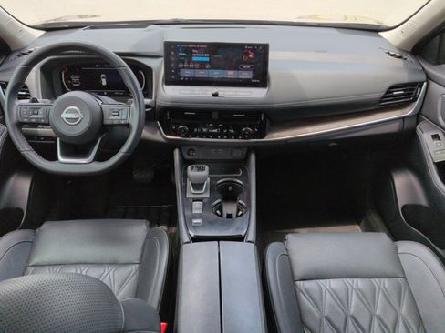 Used 2024 Nissan Rogue Platinum w/ Platinum Premium Package FWD image 17