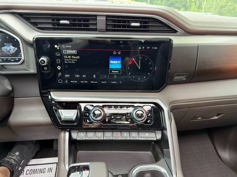 Used 2023 GMC Sierra 1500 Denali w/ Denali Reserve Package AWD/4WD image 28